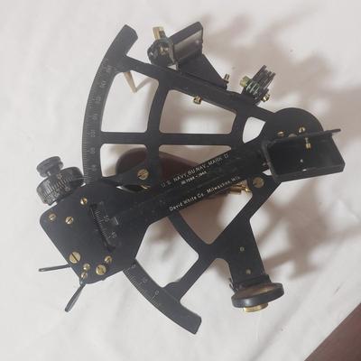 David White Co. US Navy Mark II Sextant in Original Case (B3-KD)