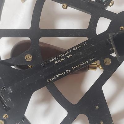David White Co. US Navy Mark II Sextant in Original Case (B3-KD)