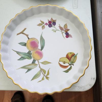 Lot of 7 Vintage Plates Serving Dishes Royal Worcester Evesham, Transart Industries Patrick Ng, Ascot Wood & Sons ,Royal Stafford