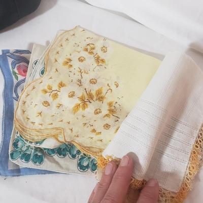 Vintage Women's Accessories (B3-KD)