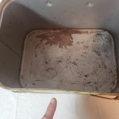 Vintage Metal Picnic Basket & More (B3-KD)