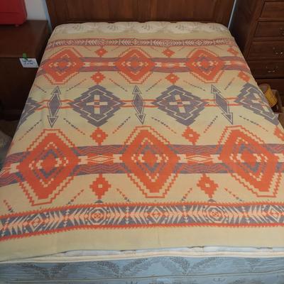 Vintage Woven Beacon Camp Blanket (B3-KD)