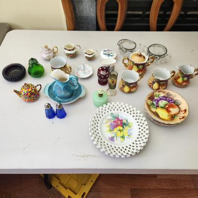 Lot of Collectibles , Art Glass, Plates , Lefton China, Royal Worcester , Ring Holder and more