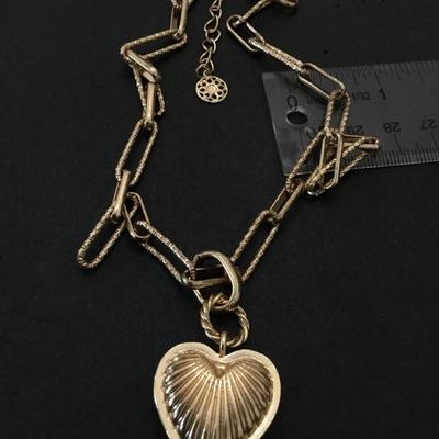 beautiful, gold tone, heart chain necklace
