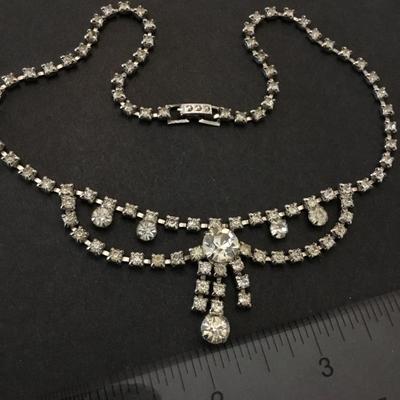 Beautiful, vintage, crystal rhinestone necklace