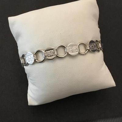 Beautiful Sarah Coventry, vintage floral link bracelet