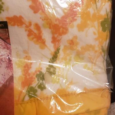 Blankets by Swannanoa's Beacon MFG (B3-KD)