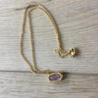 Beautiful, gold tone, light violet, crystal pendant necklace, very beautiful