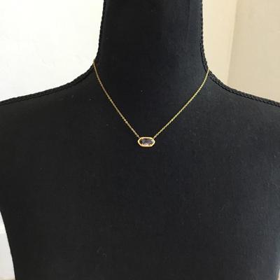 Beautiful, gold tone, light violet, crystal pendant necklace, very beautiful