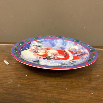 Nice Santa Plate in Goid Condition