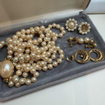 1057 Costume Pearl and Rhinestone Jewelry Lot
