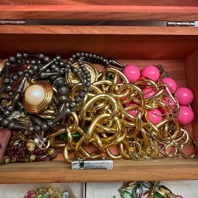 1058 Large lot of Costume Jewelry, Cedar Chest , Music Box