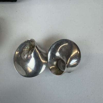 1067 Three Pairs of Sterling Silver Clip Earrings