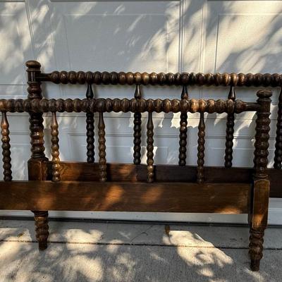 1930’s Vintage Spindle Head and Foot Board Full size