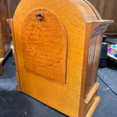 Howard Miller Westminster Chime Mantel Clock