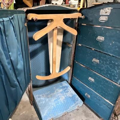 Antique Indestructo Trunk Co Wardrobe Trunk