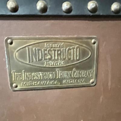 Antique Indestructo Trunk Co Wardrobe Trunk