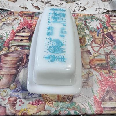 Pyrex "Amish Butterprint" covered butter dish.