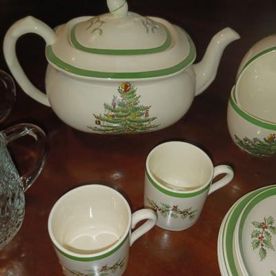 SPODE CHRISTMAS TEA SET AND GLASS MUGS