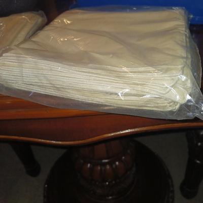 NEW TABLECLOTH AND LINEN NAPKINS, LARGE ROASTING PAN AND FOOD STORAGE CONTAINERS