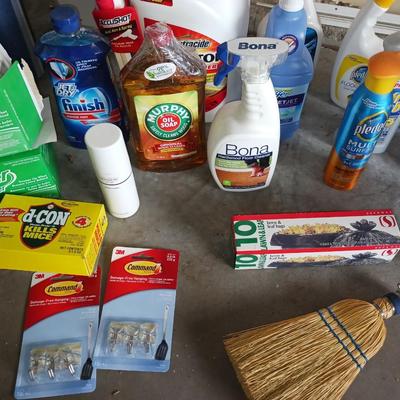 LARGE AMOUNT OF CLEANING SUPPLIES AND BUG KILLER
