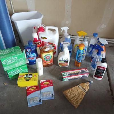 LARGE AMOUNT OF CLEANING SUPPLIES AND BUG KILLER