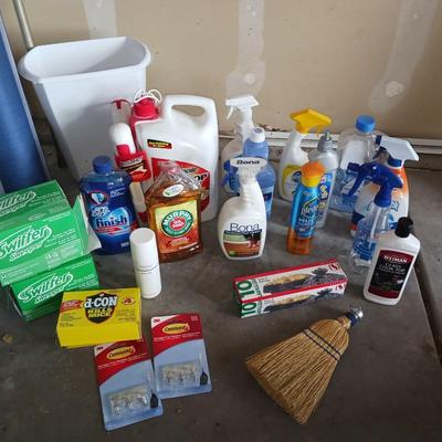 LARGE AMOUNT OF CLEANING SUPPLIES AND BUG KILLER