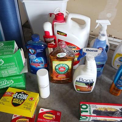 LARGE AMOUNT OF CLEANING SUPPLIES AND BUG KILLER