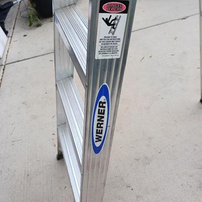 WERNER 6 FOOT ALUMINUM LADDER