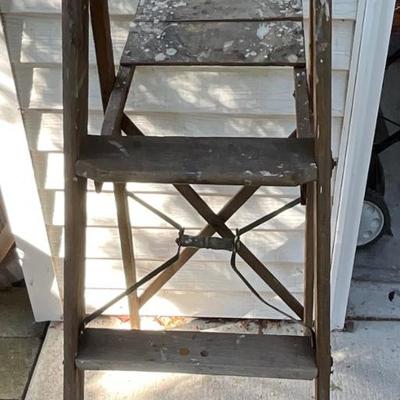 Vintage ladder for your crafting needs