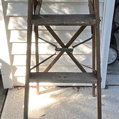 Vintage ladder for your crafting needs