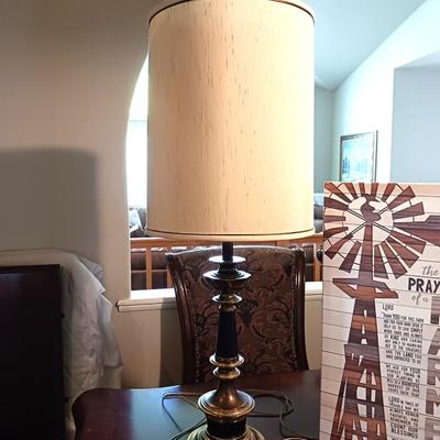 TABLE LAMP, WRAPPED CANVAS PICTURE, METAL WHEAT WALL HANGING AND MORE