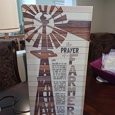 TABLE LAMP, WRAPPED CANVAS PICTURE, METAL WHEAT WALL HANGING AND MORE