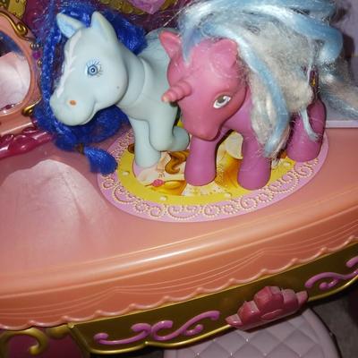TOY VANITY WITH STOOL, MY LITTLE PONY, NEW BLANKET & MORE