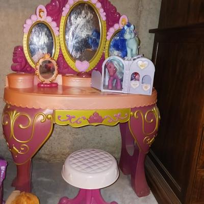 TOY VANITY WITH STOOL, MY LITTLE PONY, NEW BLANKET & MORE