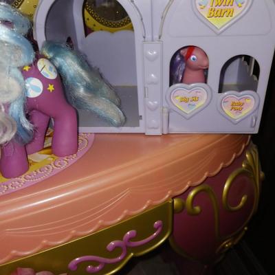 TOY VANITY WITH STOOL, MY LITTLE PONY, NEW BLANKET & MORE