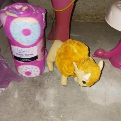 TOY VANITY WITH STOOL, MY LITTLE PONY, NEW BLANKET & MORE