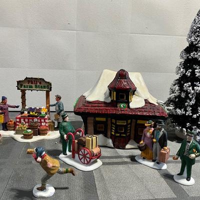 Wee Craft Christmas Village, Phils Farms Stand