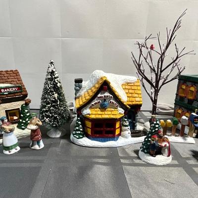 Wee Craft Christmas Village, Police Station
