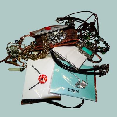 Costume Jewelry Lot #85