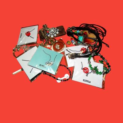 Costume Jewelry Lot #85