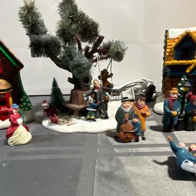 Wee Craft Christmas Village, Singing Carolers