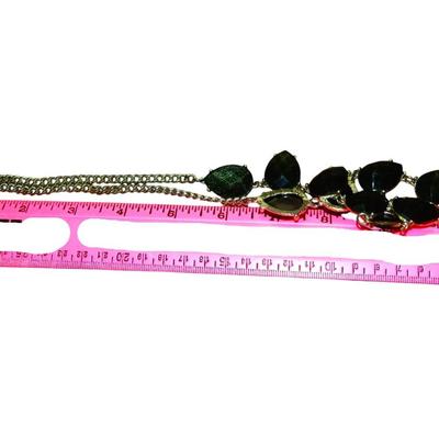 Speckled Evergreen Color Teardrop Bib Style Necklace