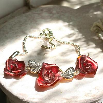Mid Century Globus Foriegn Metal Rose & Sweetheart Necklace, Gold tone. Bridal Jewelry