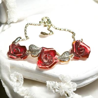 Mid Century Globus Foriegn Metal Rose & Sweetheart Necklace, Gold tone. Bridal Jewelry