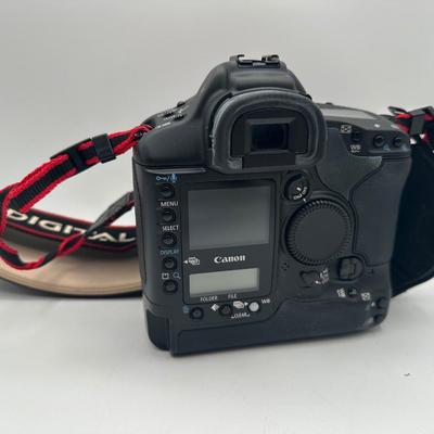 Canon EOS-1Ds Mark II body with accessories