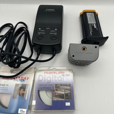 Canon EOS-1Ds Mark II body with accessories