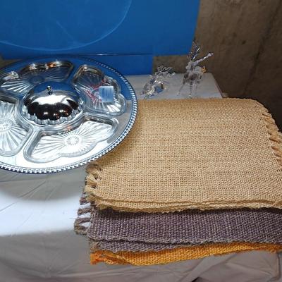 HELLERWARE LAZY SUSAN, PLACEMATS, LINEN TABLECLOTH AND NAPKINS