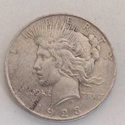 1923 U.S. Mint Peace Silver Dollar Coin Circulated (#89)