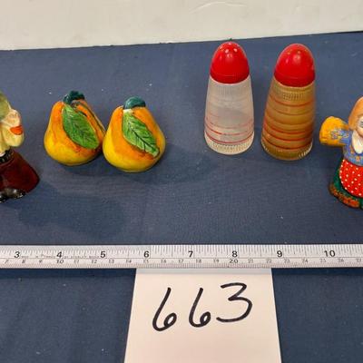 Vintage Shaker Lot